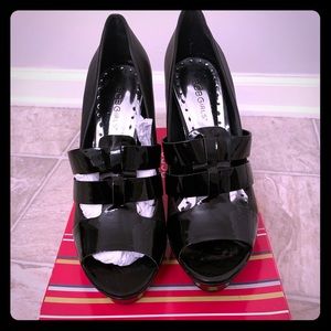 Women’s BCBG black patent heels. Size 8.5